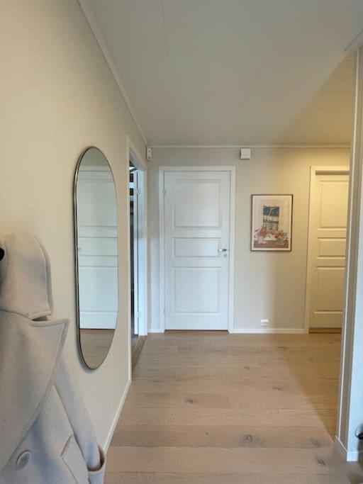 Villa House With 5 Bedrooms, 2 Bathrooms, Available For Onss *